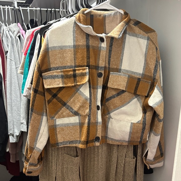 Plaid Tan and Cream Women's Jacket - Picture 4 of 6